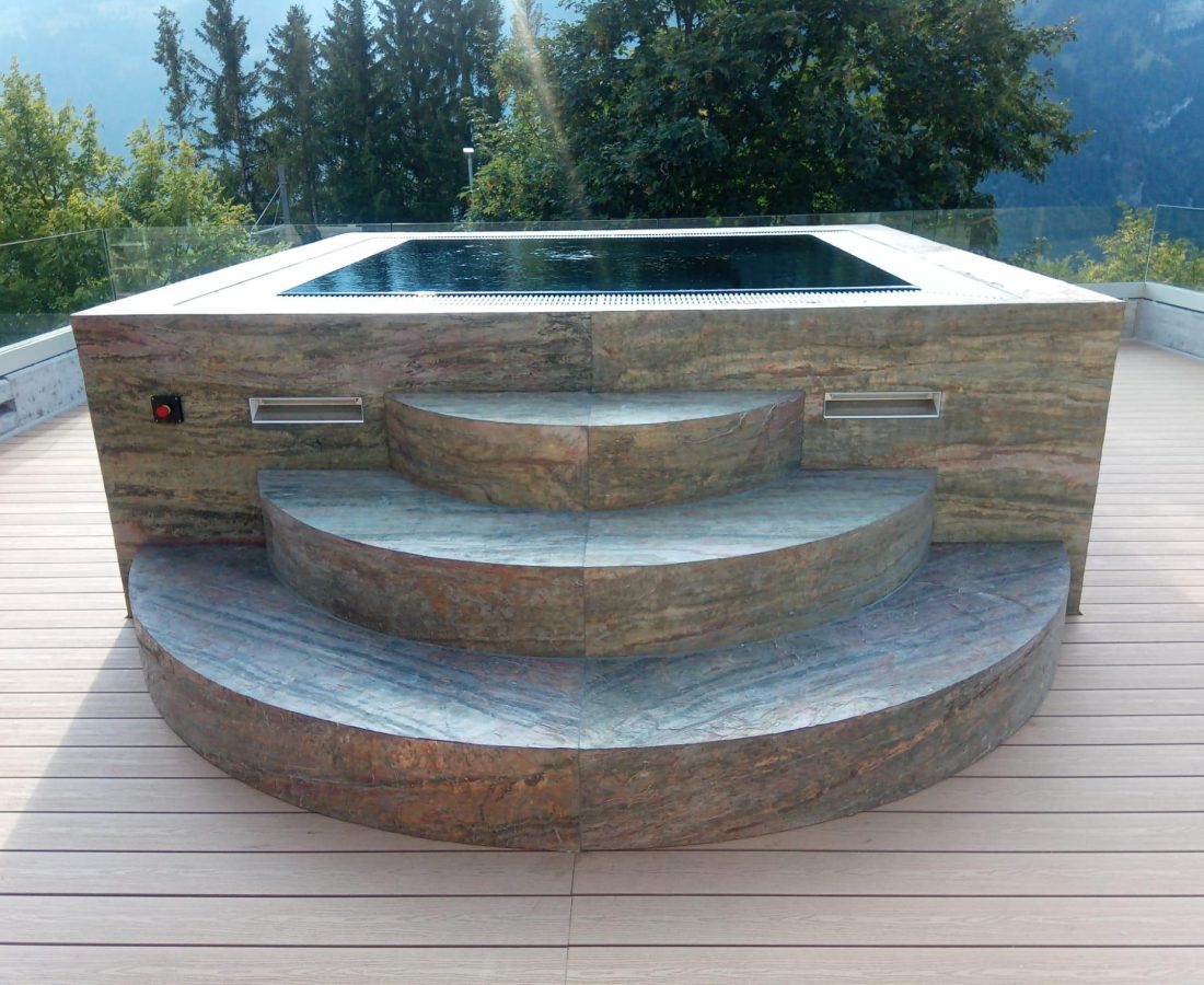 Skinrock outside Jungle Fire Whirlpool mountains in background (1)